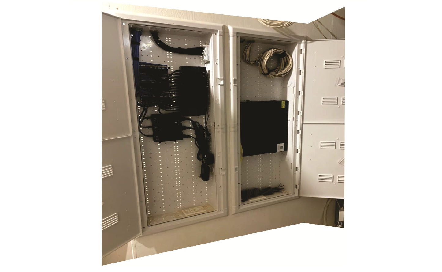 Multi-Media Wifi Transparent Panel Box